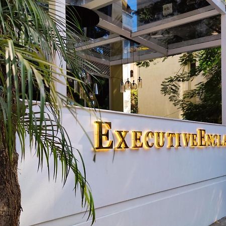 Executive Enclave Hotel Mumbai Exterior photo