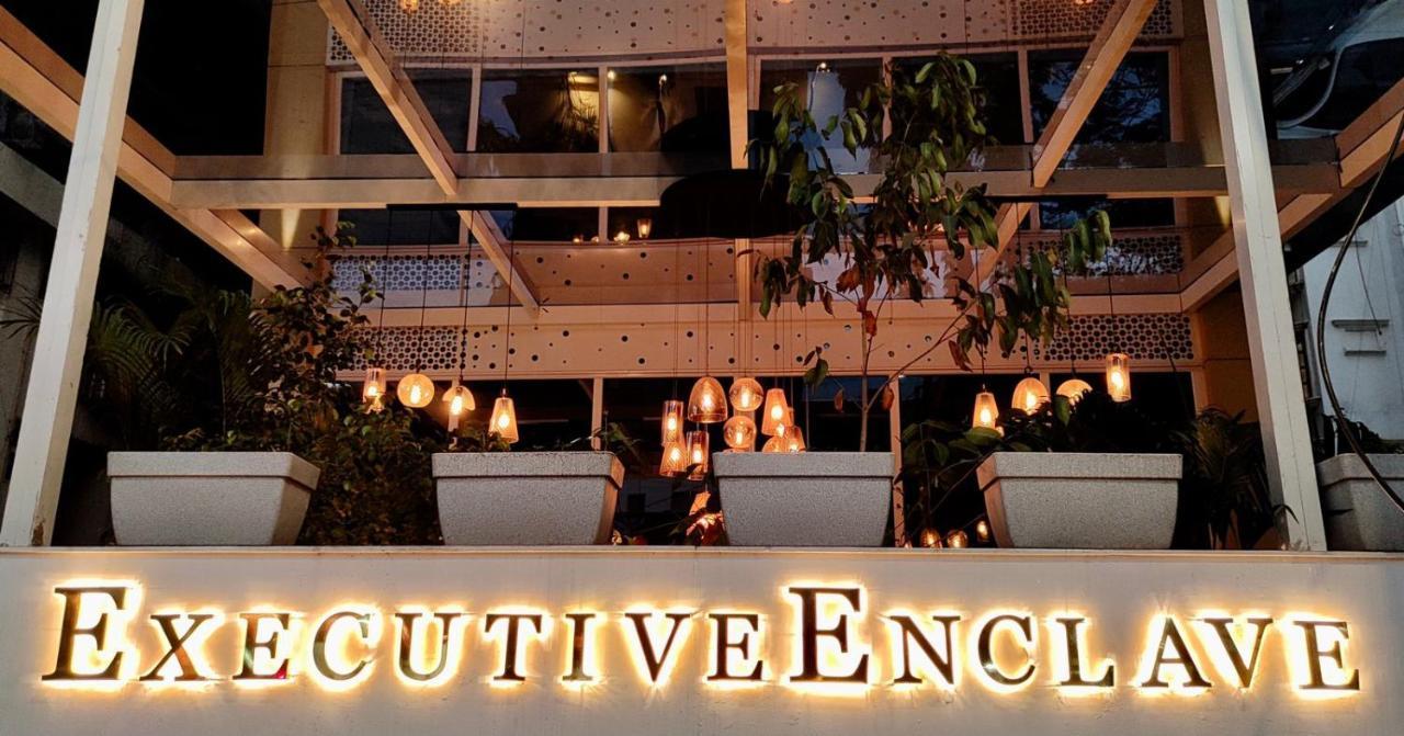 Executive Enclave Hotel Mumbai Exterior photo